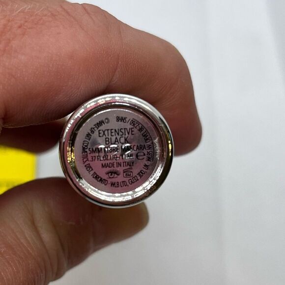 MAC Magic Extension 5mm Fibre Mascara - Picture 3 of 4